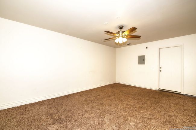 9042 Twinceek Farm, House other with 3 bedrooms, 3 bathrooms and null parking in Converse TX | Image 23
