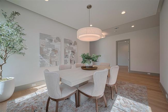 5200 Beech St, House other with 5 bedrooms, 7 bathrooms and 2 parking in Bellaire TX | Image 10