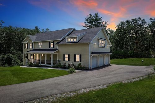 22 Austin Ln, Hollis, NH, 03049-6603 | Card Image