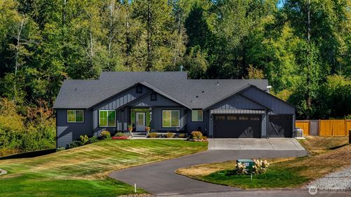 417 274th St Ne, Arlington, WA, 98223-7131 | Card Image