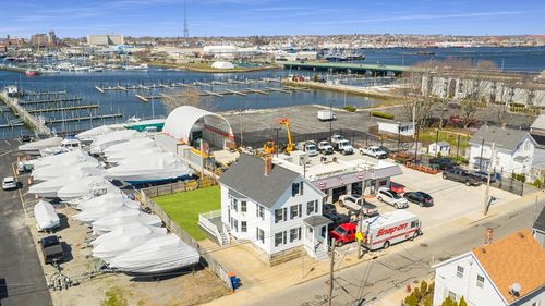 84 Middle St, Fairhaven, MA, 02719-3000 | Card Image