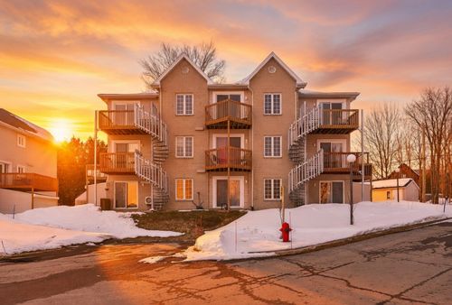 201-7 Imp Du Cap, Québec, QC, G2B5H2 | Card Image