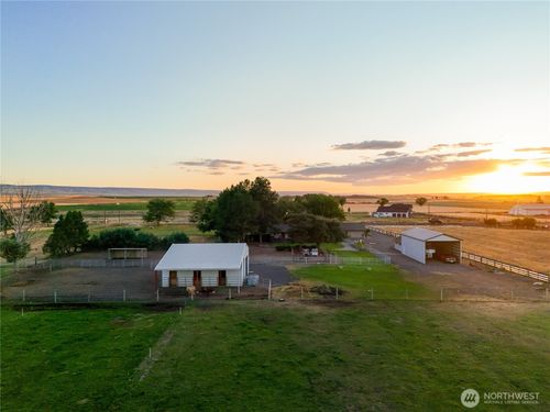 1135 Locher Rd, Touchet, WA, 99360-9653 | Card Image
