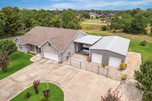 611 S Ohio St, La Porte, TX, 77571-5533 | Card Image