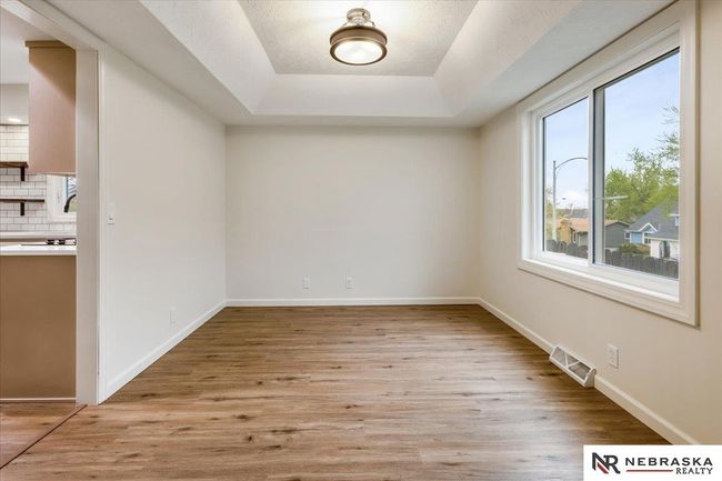 3102 Lynnwood Dr, House other with 4 bedrooms, 4 bathrooms and 2 parking in Bellevue NE | Image 7