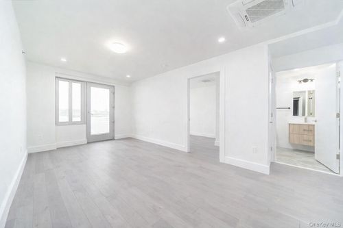 4a-13119 Fowler Ave, Flushing, NY, 11355-5358 | Card Image