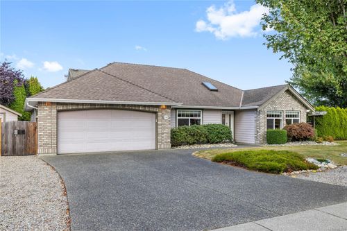 698 Abernathy Pl, Parksville, BC, V9P2Y9 | Card Image