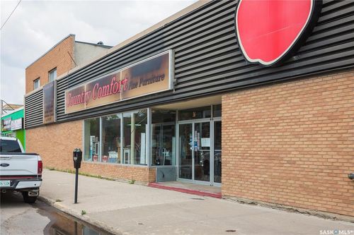 36 13th St W, Prince Albert, SK, S6V3E8 | Card Image