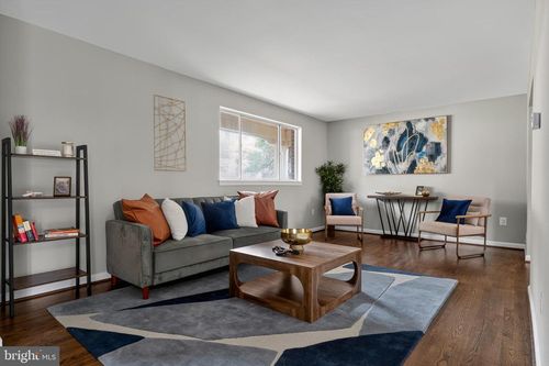 6902 Ontario St, SPRINGFIELD, VA, 22152-3342 | Card Image