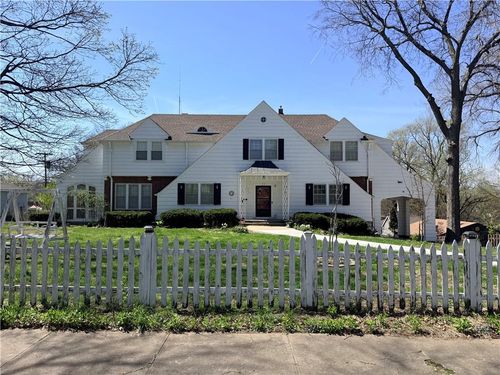 1410 S Broadway St, Leavenworth, KS, 66048-3714 | Card Image