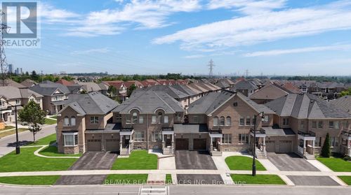 109 Bonnie Braes Drive N, Brampton (Credit Valley), ON, L6Y0Z5 | Card Image