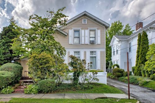 200 College Ave, Mount Pleasant, PA, 15666-1814 | Card Image