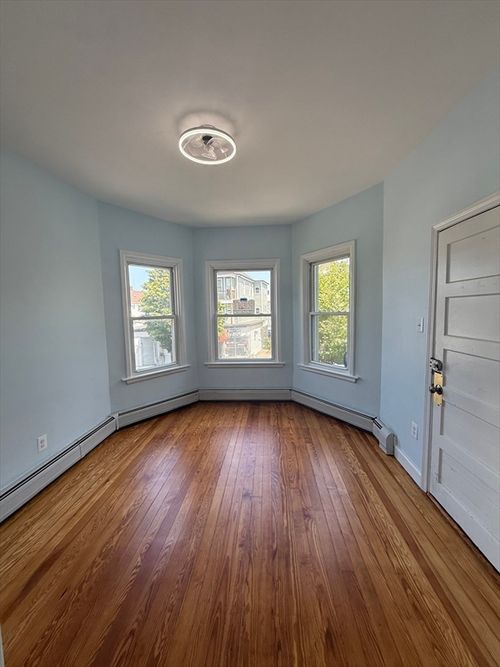 apt-2n-869 Brock Ave, New Bedford, MA, 02744-1651 | Card Image