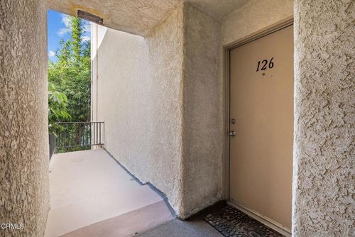 126-5325 Newcastle Ave, Encino, CA, 91316-4245 | Card Image