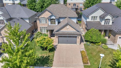 823 Longworth Rd, London, ON, N6K0B6 | Card Image