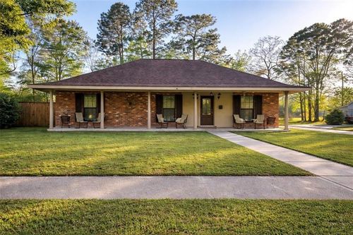 205 Greencrest Dr, Slidell, LA, 70458-5107 | Card Image