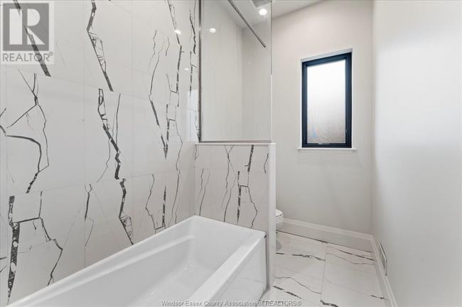 506 Lily Mac Blvd, Townhouse with 2 bedrooms, 2 bathrooms and null parking in Windsor ON | Image 25
