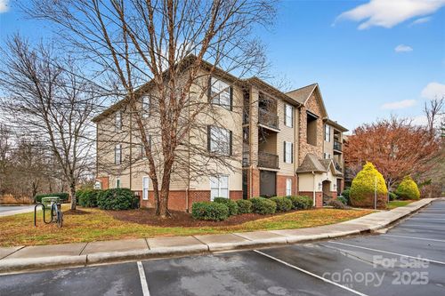 201-202 Brickton Village Cir, Fletcher, NC, 28732-8817 | Card Image