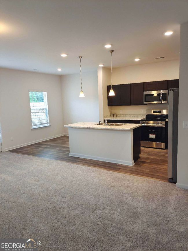 72 Professional Pl Se, Townhouse with 3 bedrooms, 3 bathrooms and 2 parking in Calhoun GA | Image 4