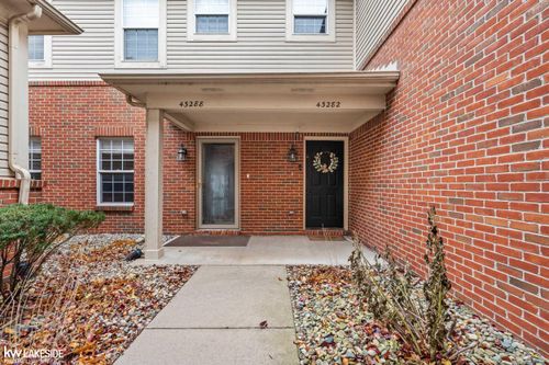 43282 Pendleton Cir, Sterling Heights, MI, 48313-1983 | Card Image