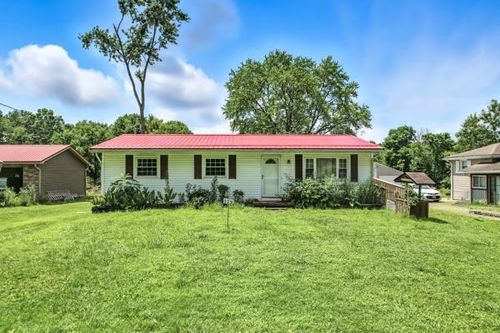 129 Shenango Park Rd, Transfer, PA, 16154-2131 | Card Image