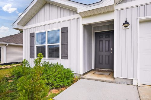 9632 Angel Oak Dr, Pensacola, FL, 32526-5329 | Card Image