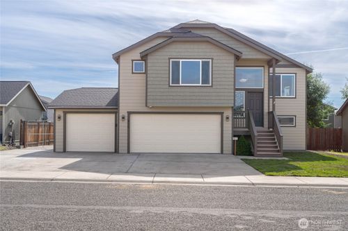 310 E Country Side Ave, Ellensburg, WA, 98926-7776 | Card Image