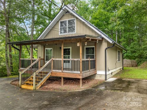 120 Wolf Pen Cove Rd, Brevard, NC, 28712-8631 | Card Image