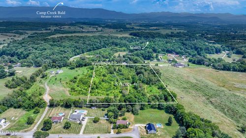 320 Wayland Dr, Greeneville, TN, 37743-5823 | Card Image