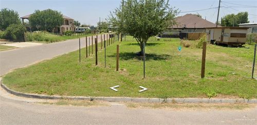 8710 N Kenyon Dr, Edinburg, TX, 78542-4398 | Card Image