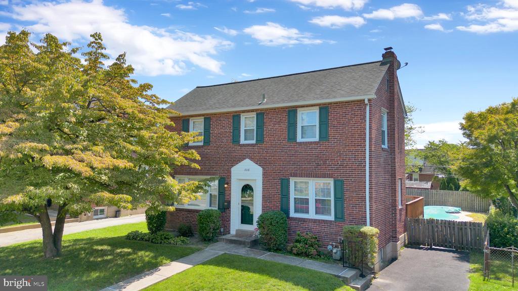 Laurel Ave, Aldan, PA 19018
