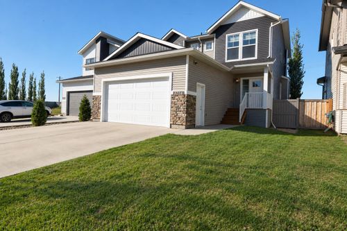 8214 87a St, House with 4 bedrooms, 4 bathrooms and 2 parking in Grande Prairie AB | Card Image