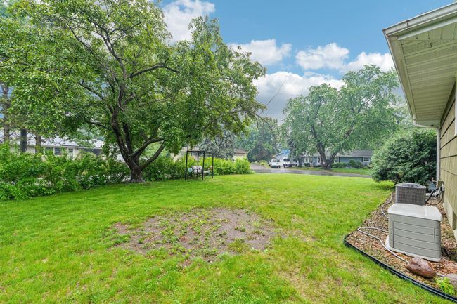 Side Yard | Image 24