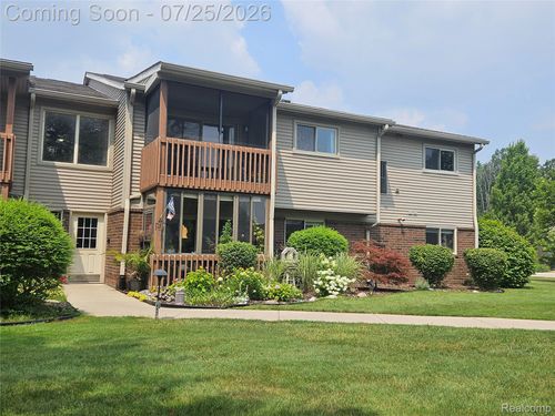 10161 Nancys Blvd, Grosse Ile, MI, 48138-2147 | Card Image