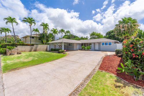 1081 Makaiwa St, Honolulu, HI, 96816-5403 | Card Image