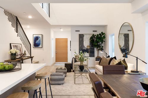 105-846 N Alta Vista Blvd, Los Angeles, CA, 90036-2825 | Card Image