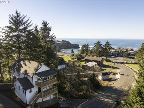 640 Lillian Ln, Depoe Bay, OR, 97341 | Card Image