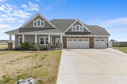 111 Gander Dr, Moyock, NC, 27958-7402 | Card Image