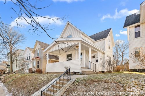 224 Spencer St Ne, Grand Rapids, MI, 49505-5036 | Card Image