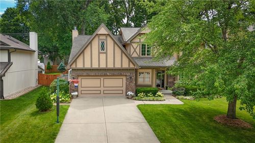 6305 N Indiana Ave, Kansas City, MO, 64119-5031 | Card Image