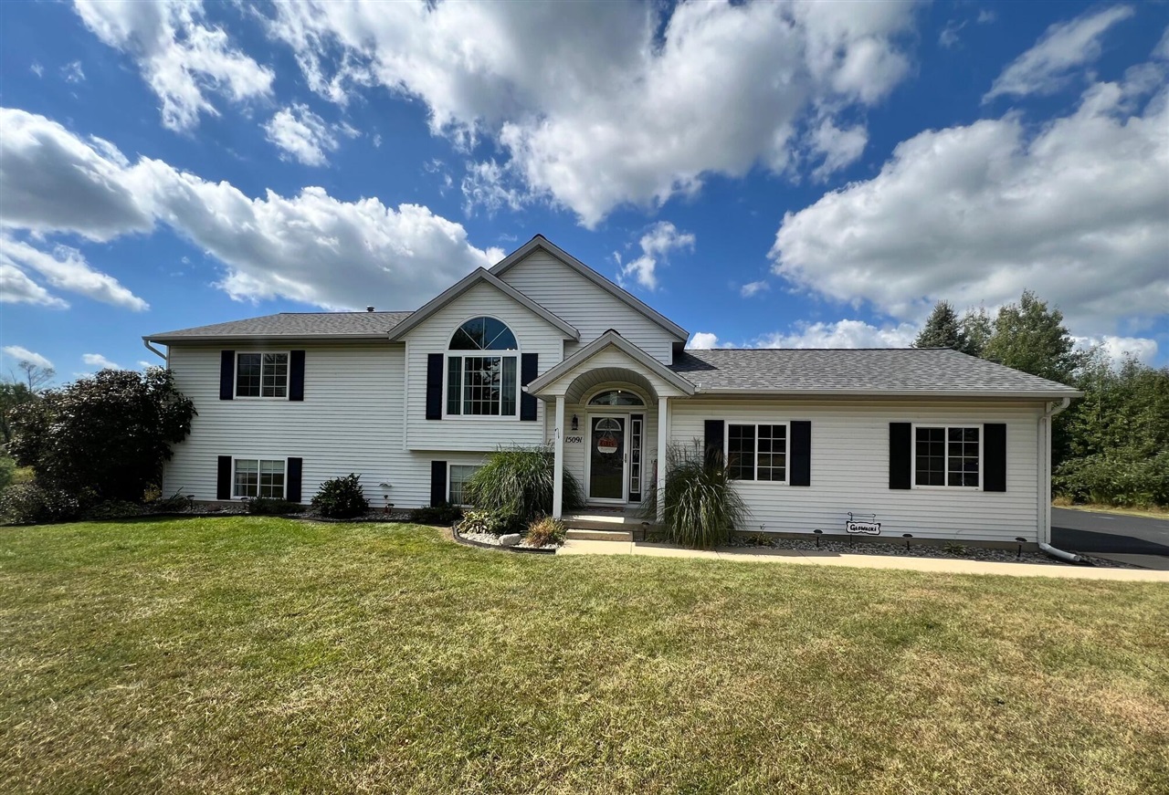 Branch Ct, Cedar Springs, MI 49319