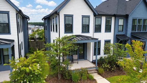 111 Pocket Bend Cir, Summerville, SC, 29486-5411 | Card Image