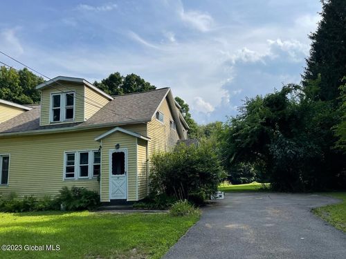 648 Malta Ave, Ballston Spa, NY, 12020-4105 | Card Image