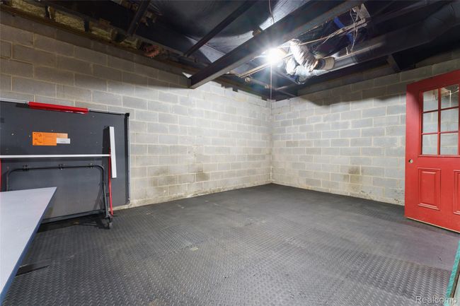 EXTRA STORAGE | Image 36