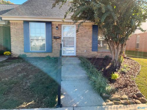 112 Sycamore Pl, Athens, AL, 35611-2300 | Card Image