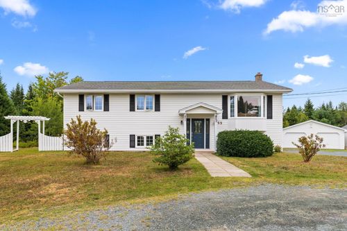 69 Michelle Dr, Lawrencetown, NS, B2Z1E5 | Card Image