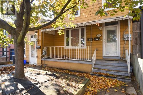 47 West Ave N, Hamilton, ON, L8L5C1 | Card Image