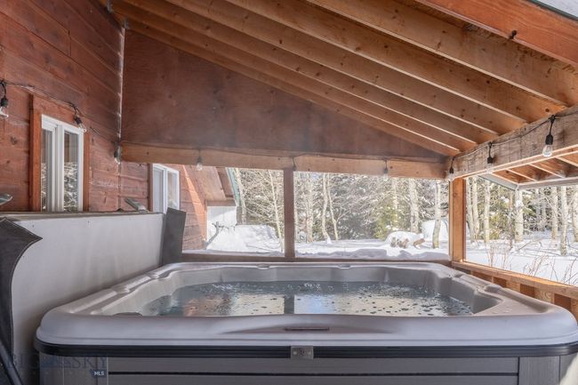 286 Mule Deer Rd, House other with 3 bedrooms, 4 bathrooms and null parking in West Yellowstone MT | Image 47
