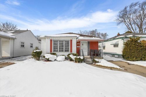 24821 Lambrecht Ave, Eastpointe, MI, 48021-1215 | Card Image