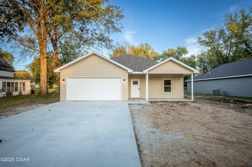 800 Maple St, Lamar, MO, 64759-1249 | Card Image